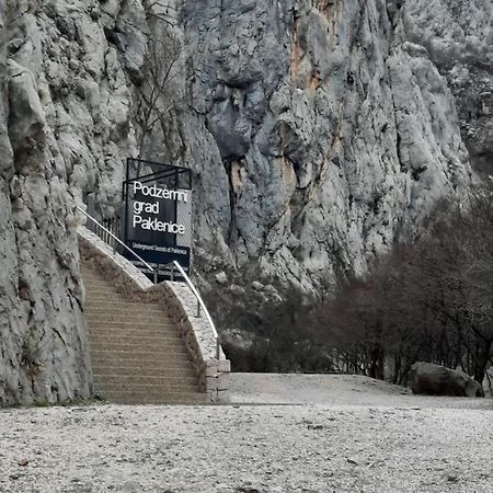 Apartmani Quattro Starigrad Paklenica Extérieur photo