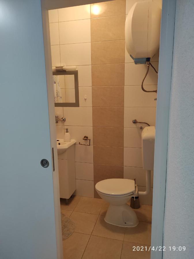 Apartmani Quattro Starigrad Paklenica Extérieur photo