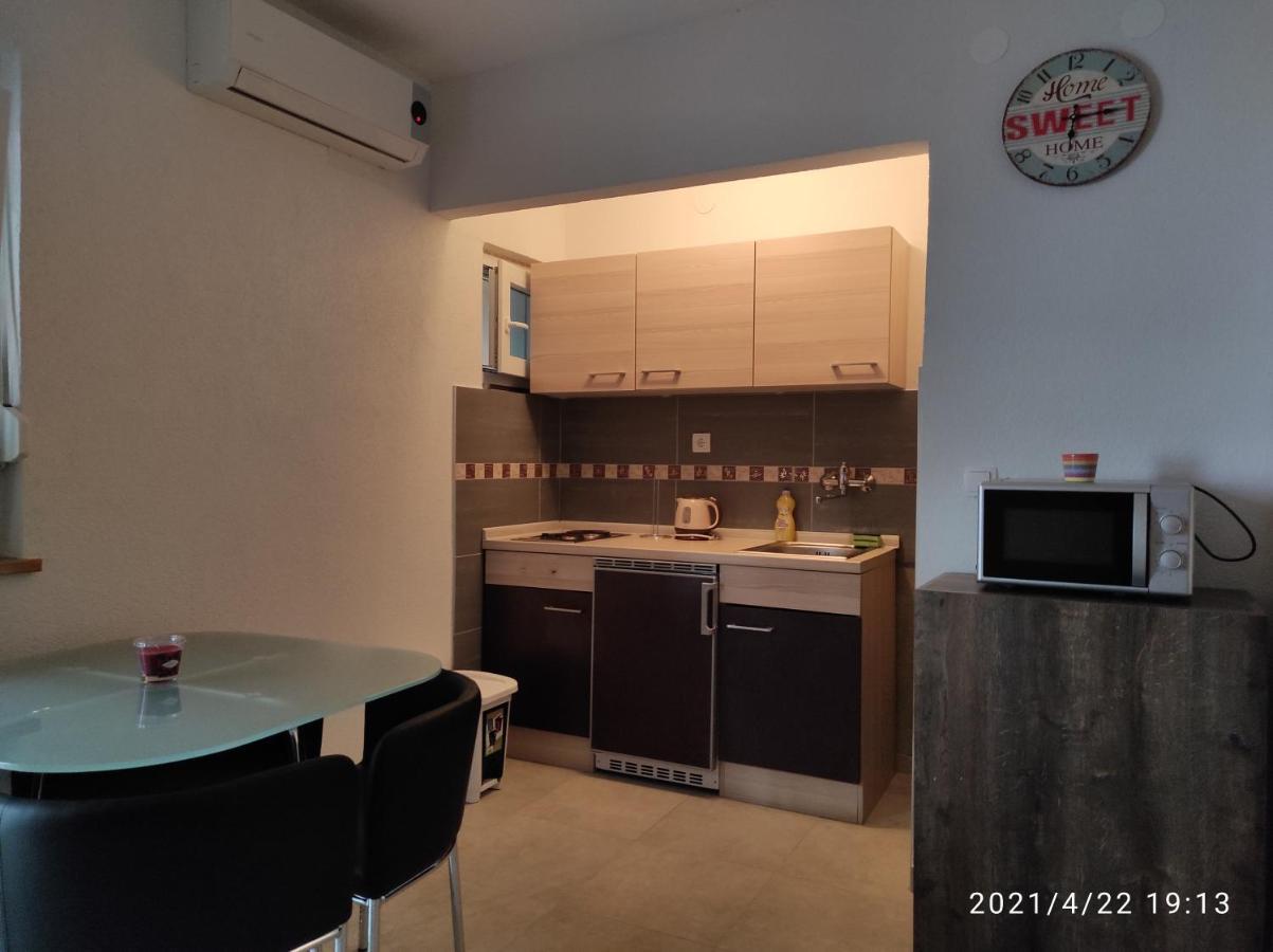 Apartmani Quattro Starigrad Paklenica Extérieur photo