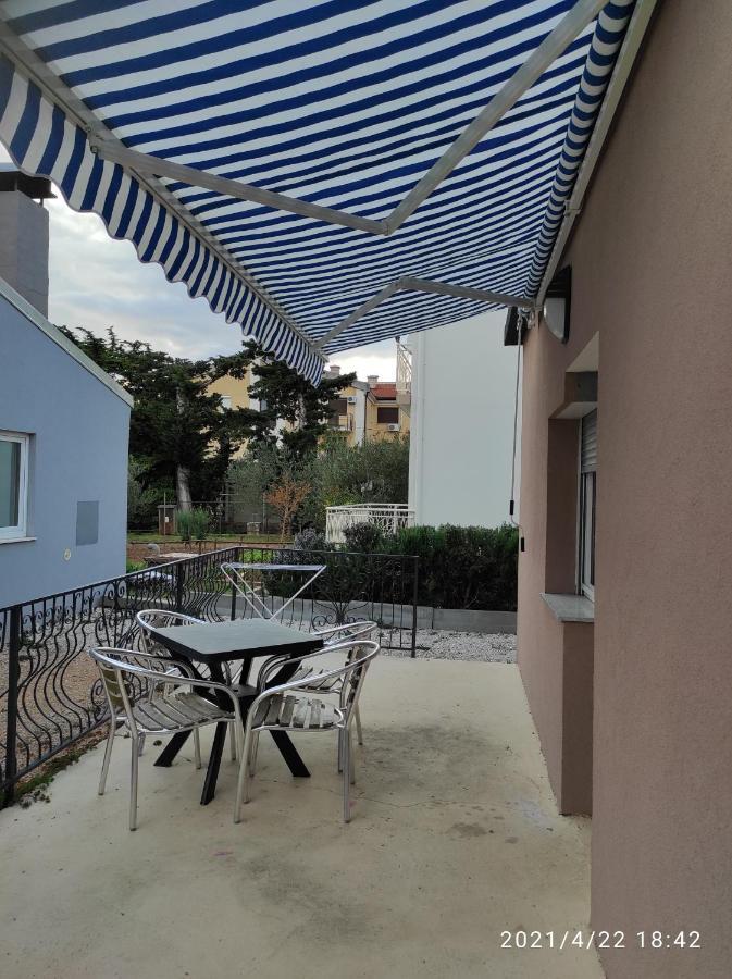 Apartmani Quattro Starigrad Paklenica Extérieur photo