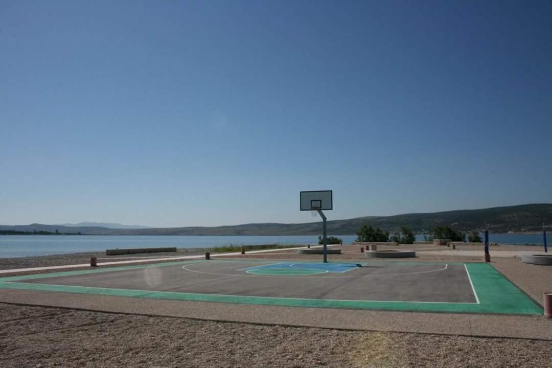 Apartmani Quattro Starigrad Paklenica Extérieur photo