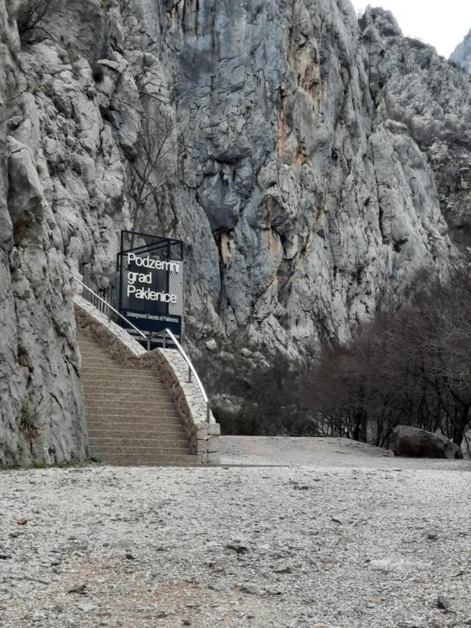Apartmani Quattro Starigrad Paklenica Extérieur photo