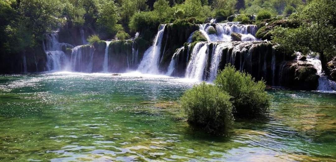 Apartmani Quattro Starigrad Paklenica Extérieur photo